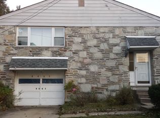 9661 Chapelcroft St, Philadelphia, PA 19115