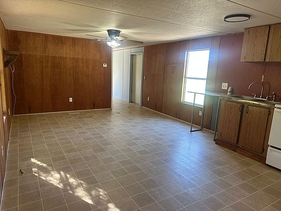 4th image of 76360 Dump Rd #P