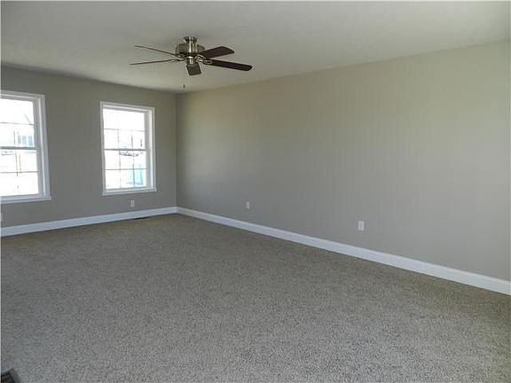 4th image of 19 Groundsel Dr