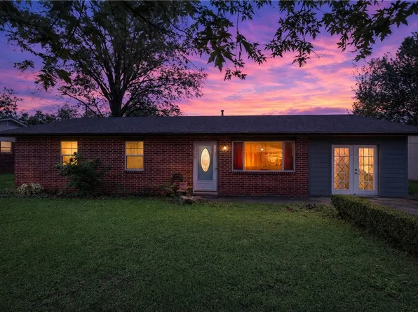 510 SE 10th St, Bentonville, AR 72712