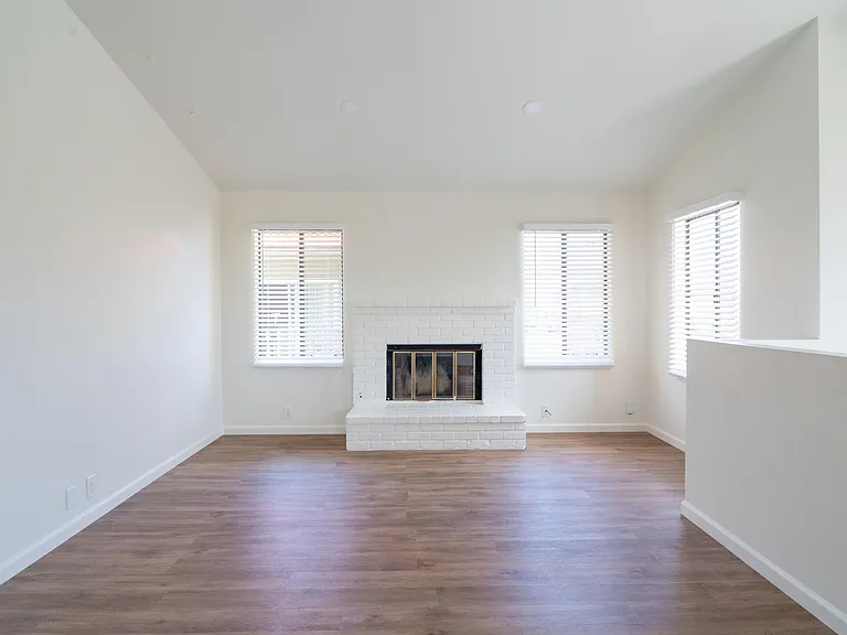 4436-44 Wilson Avenue - 4438 — Photo 3