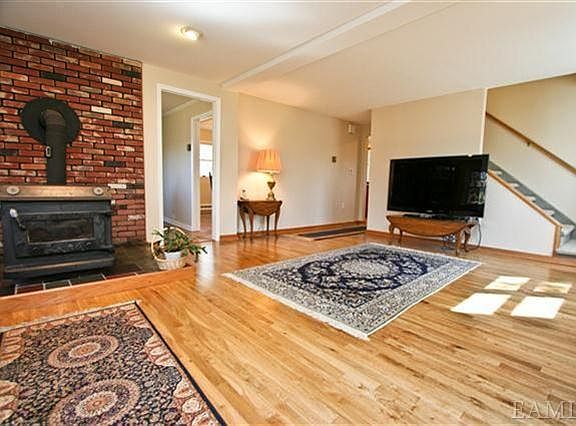 2nd image of 23 Lakeview Dr