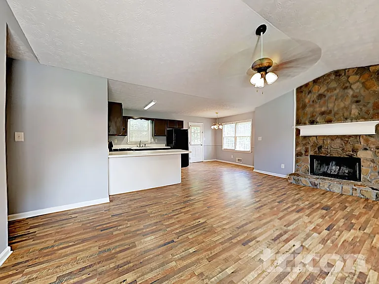 237 Sweetwater Pkwy — Photo 4