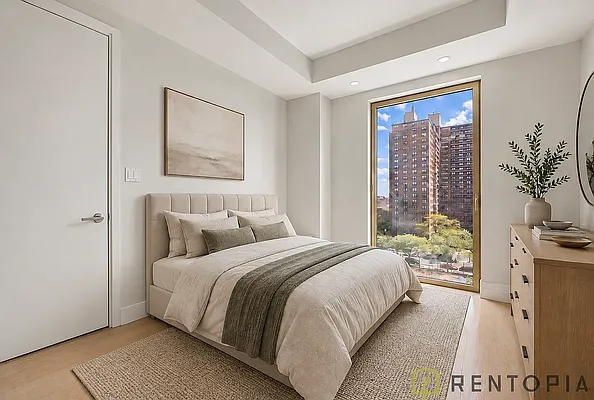 Bedroom, photo 1