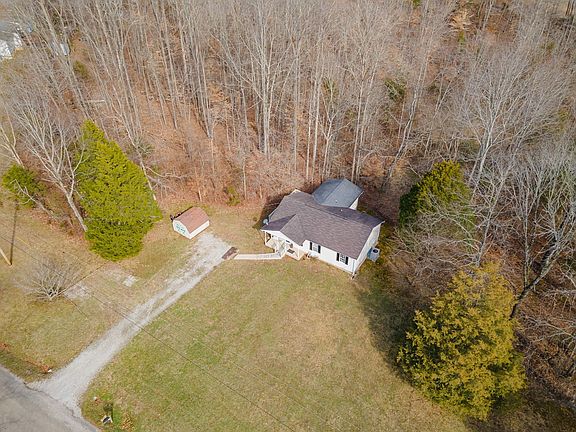 3rd image of 2640 Winding Way Rd