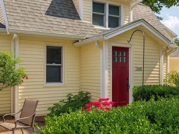 1490 South Blvd, Ann Arbor, MI 48104