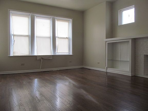 2nd image of 5260 W Congress Pkwy #2