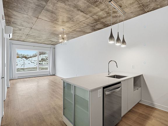 2nd image of 9280 Avenue Dubuisson #107