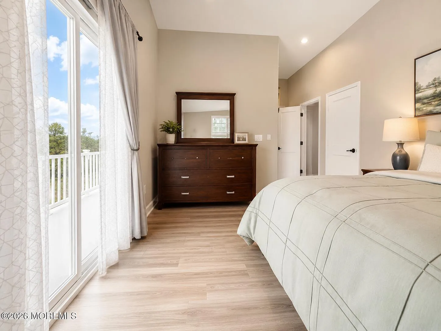4 bed, 2.5 bath, $4,500 — Photo 4
