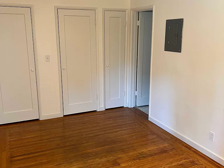 1627 Grant St #D — Photo 11