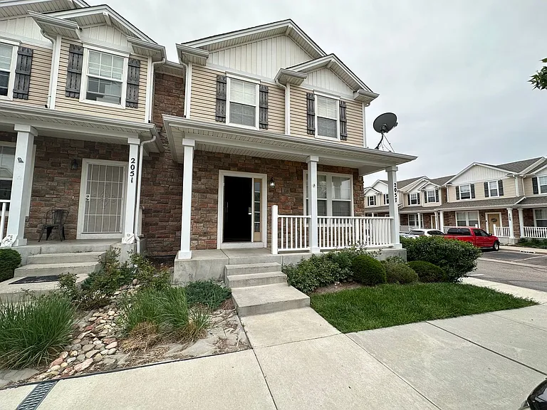 2057 Creekridge Point — Photo 14