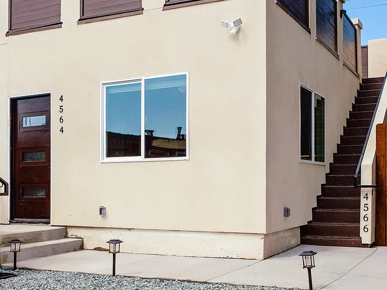 4564 Sauk Ave — Photo 3