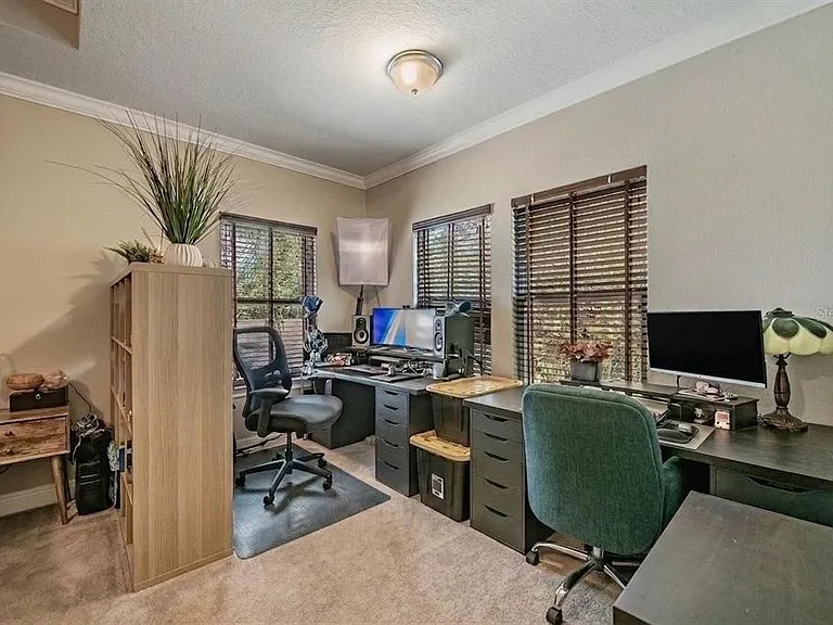 3007 W Palmira Ave — Photo 23