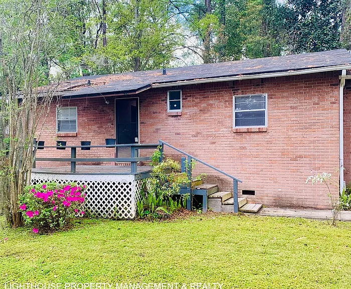 1326 Hamilton St — Photo 1