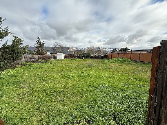 4th image of 1019 Talent Ave
