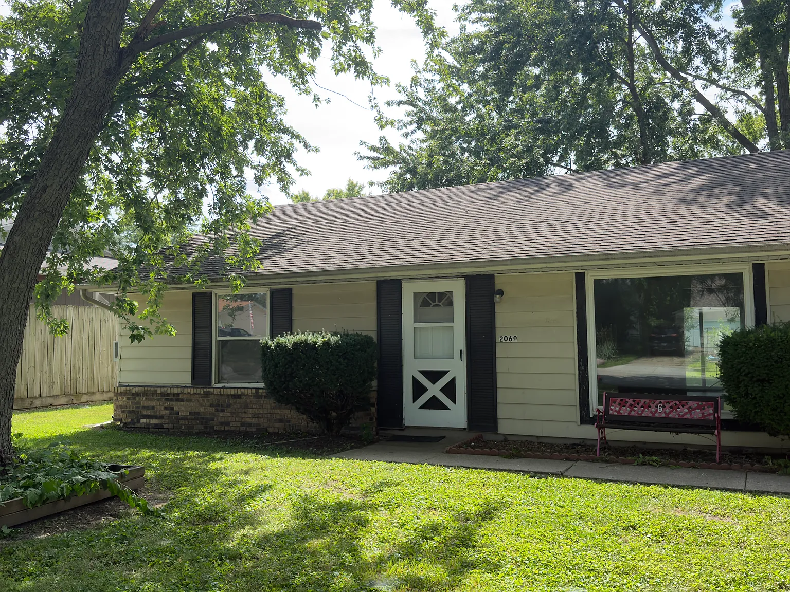 2069 Stonehenge Road — Photo 1
