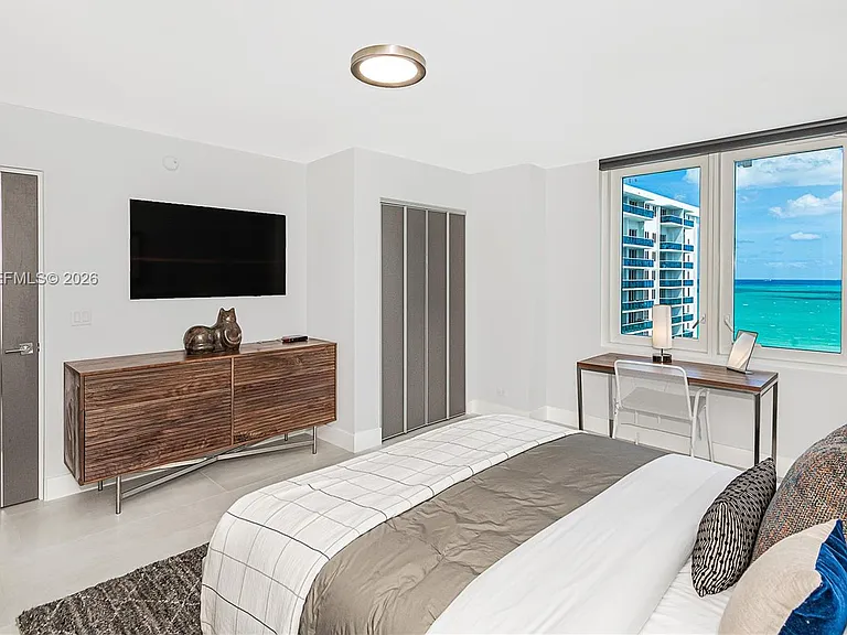 2301 Collins Ave #1440 — Photo 15
