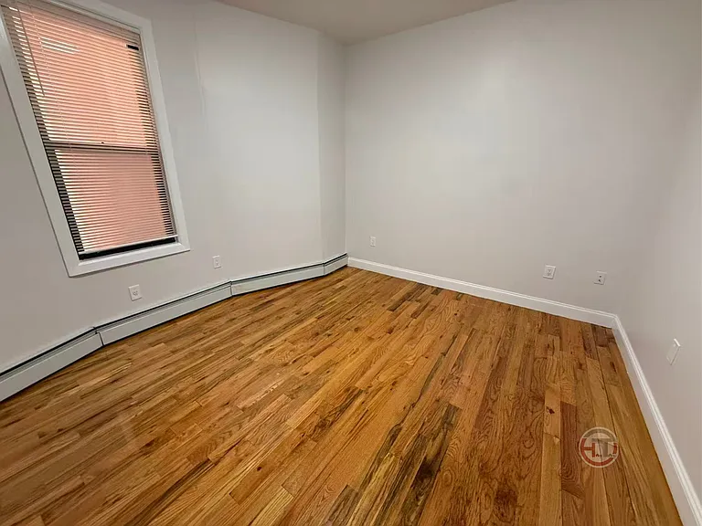780 Morris Park Ave #2R — Photo 4