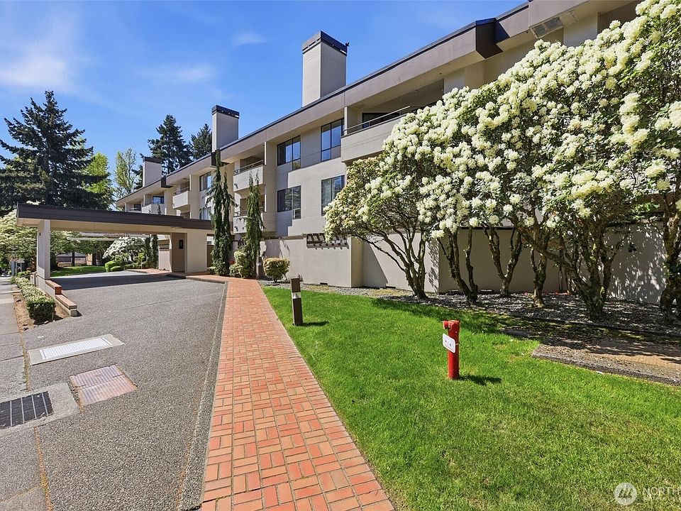 1st image of 401 100th Avenue NE #209