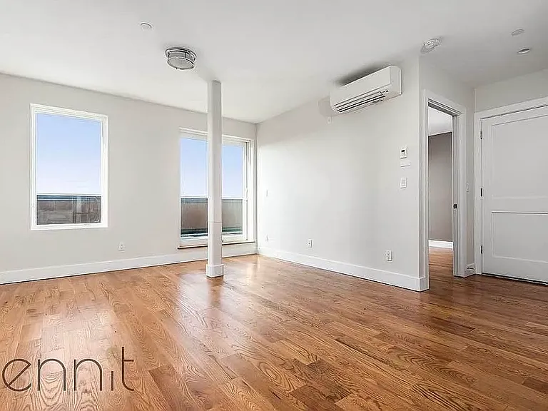 1084 Rogers Ave #7D — Photo 2