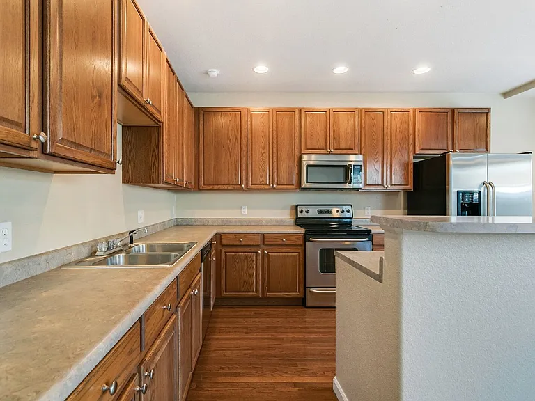 2208 Gilpin Ave — Photo 8