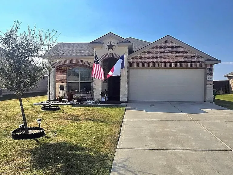 2310 Three Wood Way — Photo 1