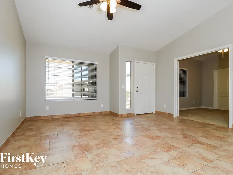 22938 W Yavapai St — Photo 4