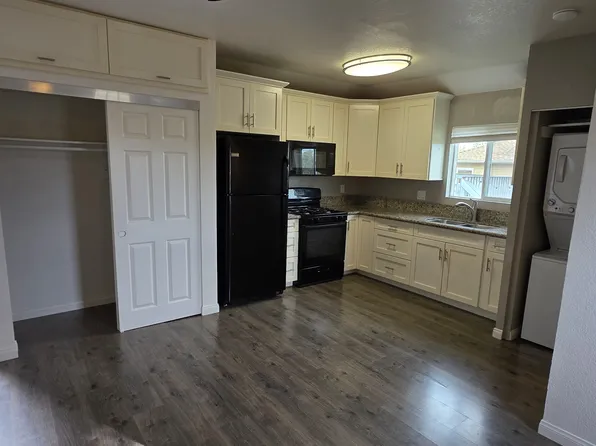 7574 Saranac Ave #B, La Mesa, CA 91942