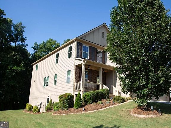 4th image of 2410 Cain Cir