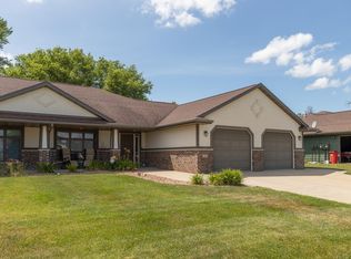 550 5th St NE, Plainview, MN 55964