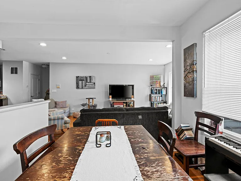 Newgard Arthur Apartments — Photo 16