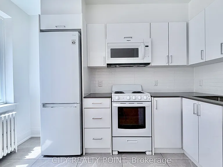 398 Avenue Rd #423 — Photo 4