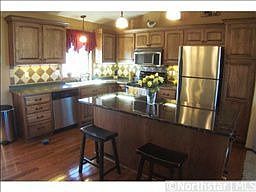 4th image of 1040 Orchid Dr NE