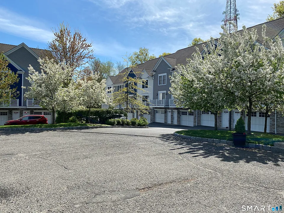 12 Willard Rd #3