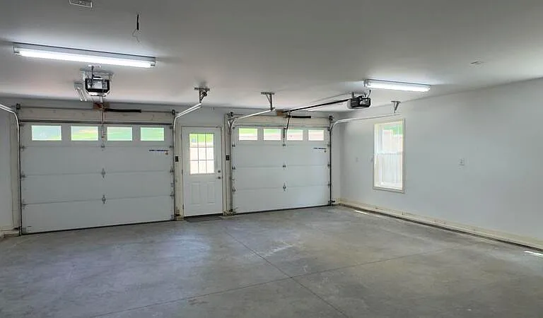 815 Shady Bluff Trl — Photo 28