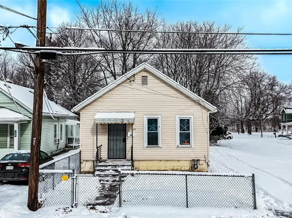 1364 North Ave, Niagara Falls, NY 14305