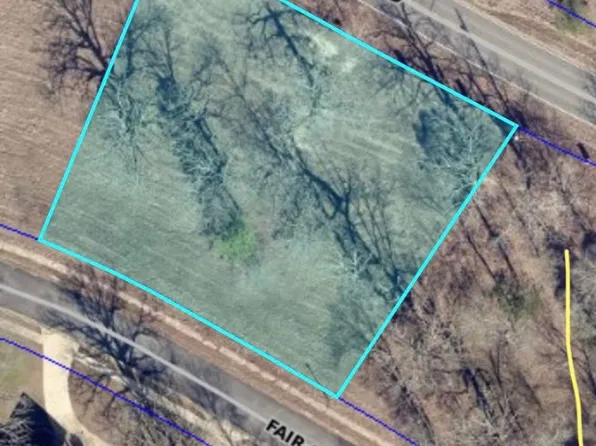 10 Fair Oaks Dr, Haughton, LA 71037