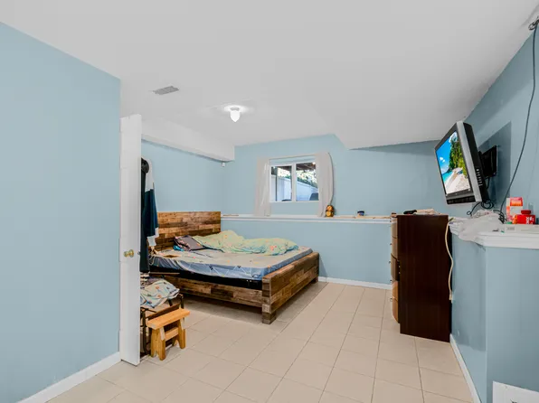 23 Deirdre Court image 15 of 25