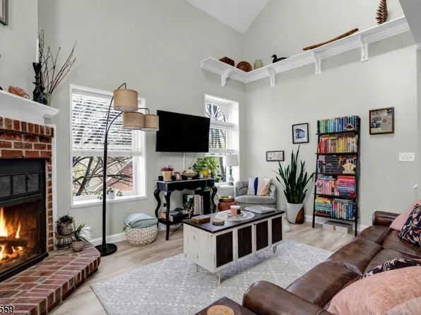 5 Center Ave #8, Morris Twp., NJ 07960