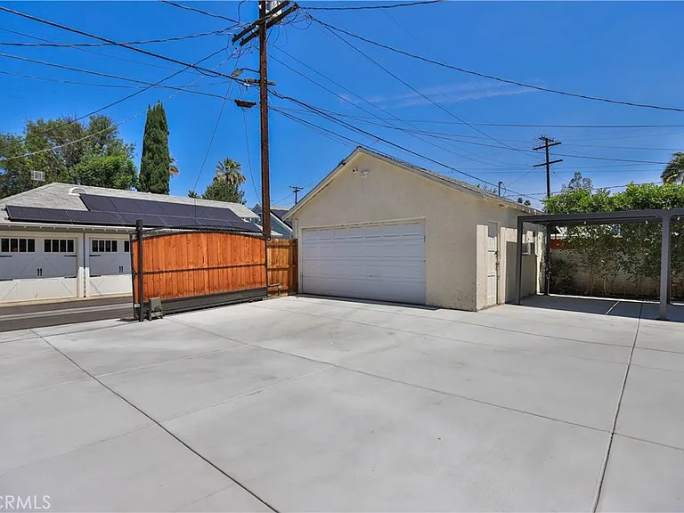 3031 Chestnut St — Photo 38