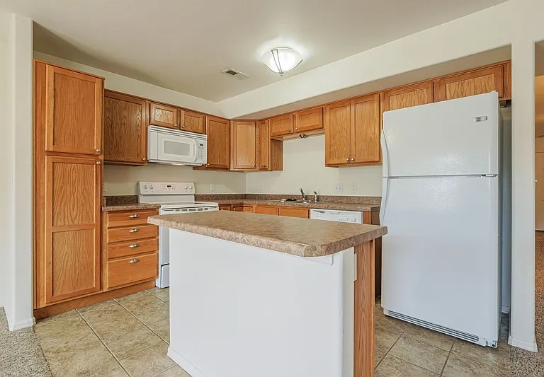2475 Theresea Ln — Photo 4