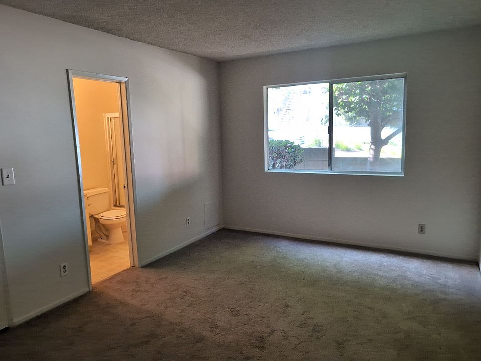 1st image of 650 Ocean Park Blvd Unit 1