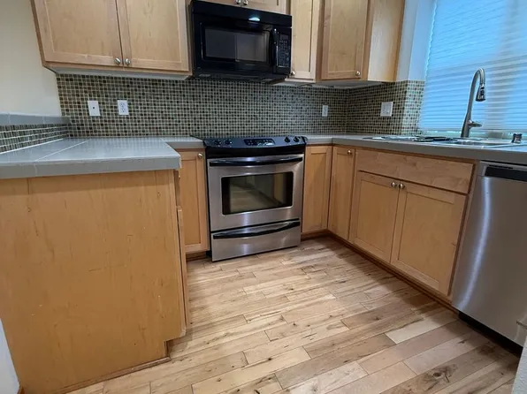 9006 18th Ave SW Unit B, Seattle, WA 98106