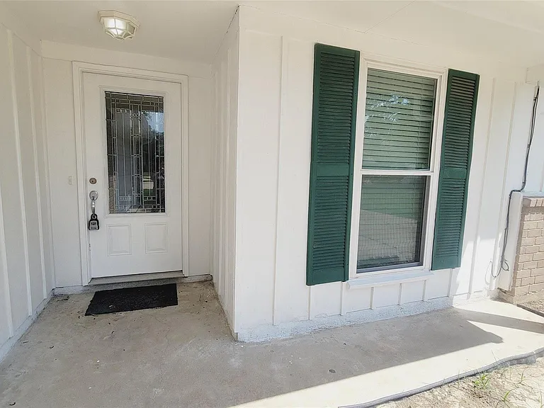 16002 Maple Acres Ct — Photo 2