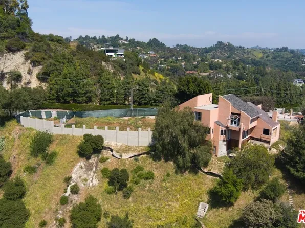 3025 Benedict Canyon Dr, Beverly Hills, CA 90210