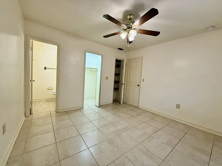 1950 W Lake Brantley Rd — Photo 16