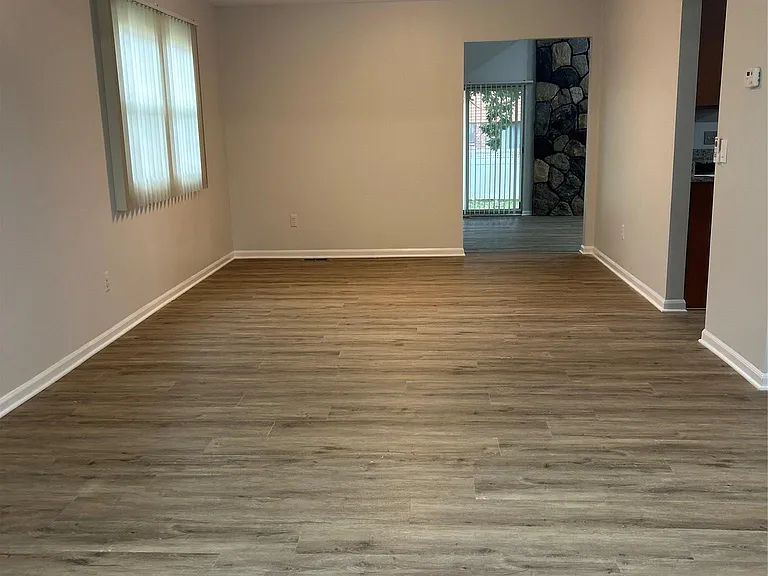2081 Babcock Dr — Photo 11