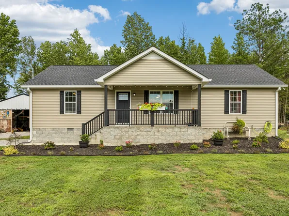 3135 Oak Grove Rd, Goodspring, TN 38460