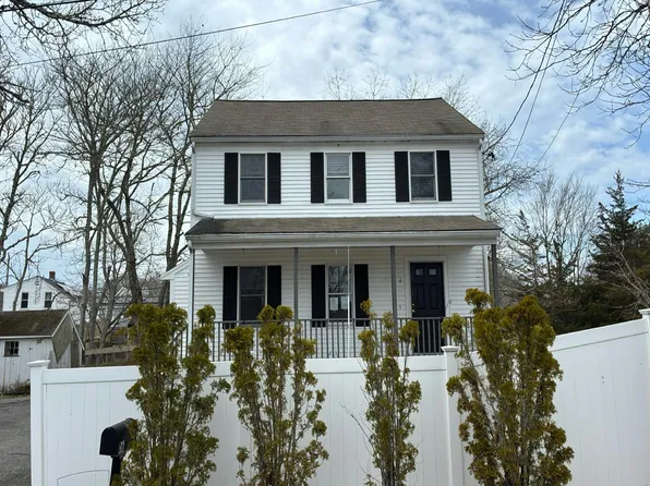 6 Apple St, Wareham, MA 02571