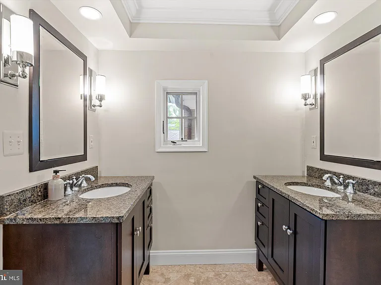 3701 Blackthorn Ct — Photo 20